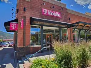 T-Mobile Market St & Wulfson Rd