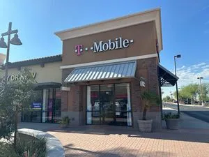 T-Mobile S Cotton Ln & Canyon Trails Blvd
