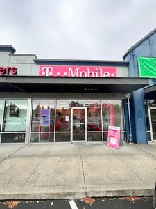 T-Mobile 224th & Meridian Ave