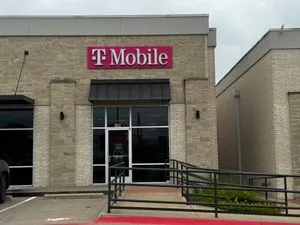 T-Mobile Sh 377 & Acton Hwy