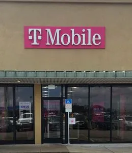 T-Mobile E Tyler St & Flat Creek Rd