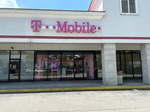 T-Mobile N Orange Ave & Harbor Rd