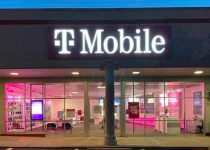 T-Mobile Holden & Boulevard