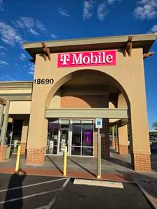 T-Mobile S Nogales Hwy & W Calle Arroyo