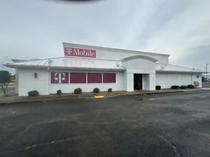 T-Mobile MLK Jr Blvd & Bowman Blvd