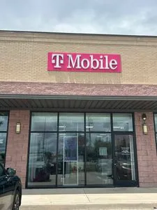 T-Mobile Wesley Street & I-30