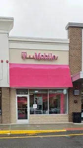 T-Mobile Long Hill Rd & Drozdyk Dr