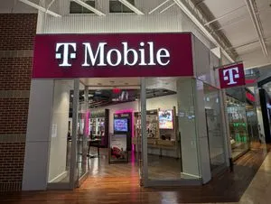 T-Mobile Gurnee Mills - Entrance A