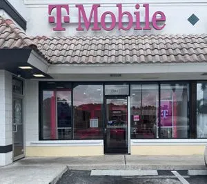 T-Mobile Hallandale Beach & Three Islds
