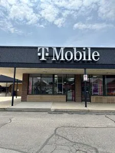 T-Mobile S White Horse Pike & Broadway