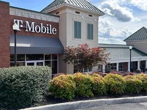 T-Mobile Westlake Towne Center