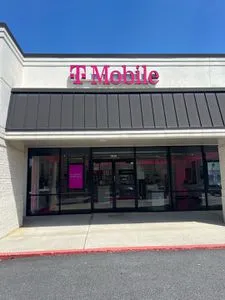 T-Mobile Roswell Rd & Trowbridge Rd