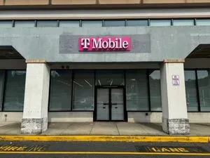 T-Mobile North Central & Concord Ave