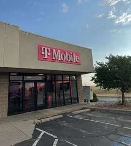 T-Mobile Vine St & 45th St
