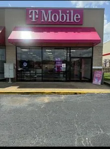 T-Mobile MS 28 & Lake St
