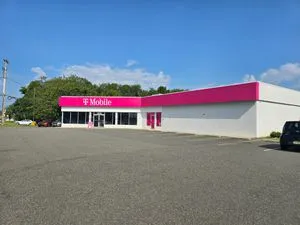 T-Mobile Hwy 35 N & Miller