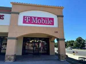 T-Mobile Florida & Gilmore