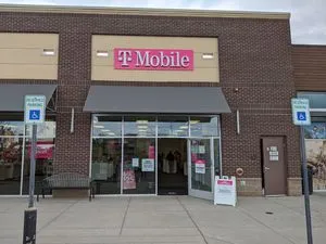 T-Mobile Highlands Ranch Town Center