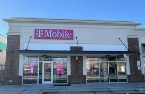 T-Mobile Hampton Pointe