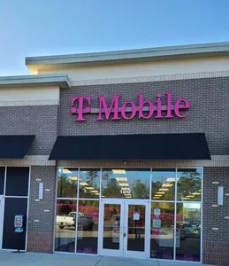 T-Mobile Grand Hill Pl & Gb Alford Hwy