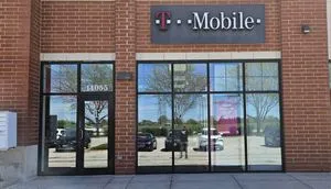 T-Mobile Bell Rd & 143rd