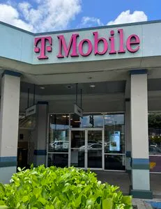 T-Mobile Hawaii Kai Towne Center