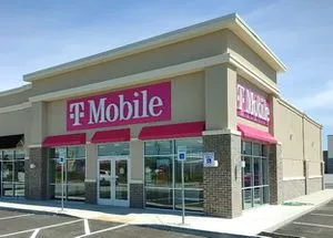 T-Mobile Fort Campbell Blvd & Pennyrile Pkwy