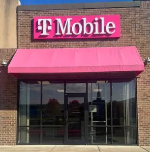 T-Mobile Goodman Road & Dunbarton Dr