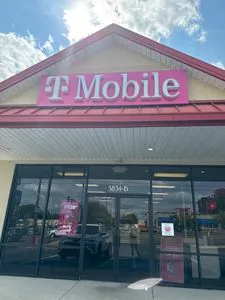 T-Mobile Central Ave & Cornerstone Blvd