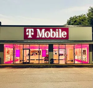 T-Mobile Albert Pike Rd & Airport Rd