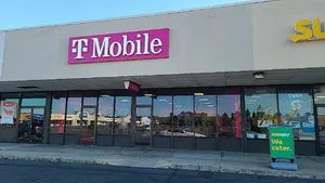 T-Mobile Auburn Plaza