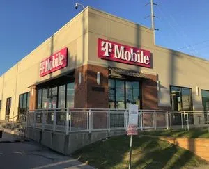 T-Mobile Koehler St & Yale St