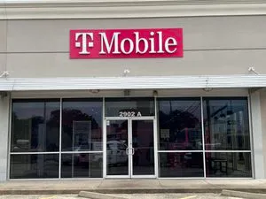 T-Mobile Loop 610 & N Shepherd
