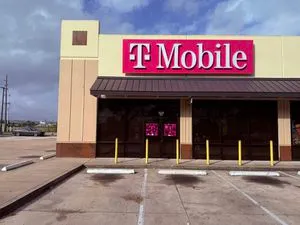 T-Mobile I-45 & West Rd