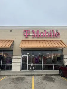 T-Mobile Westheimer & Jeanetta