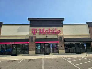 T-Mobile Hwy 15 & Freemont Ave SW