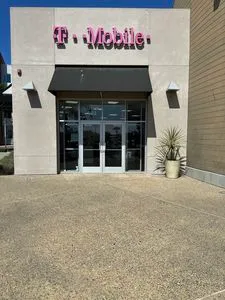T-Mobile Palm Ave & 9th St