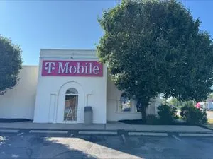 T-Mobile Greenbrook Shoppes