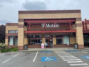 T-Mobile NW Sammamish Rd & 12th Ave NW