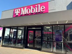 T-Mobile 86th & Roosevelt Ave