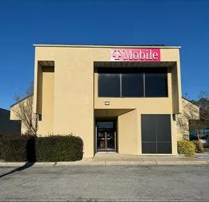 T-Mobile Western Blvd & Commerce Rd