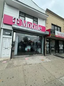 T-Mobile Jamaica Ave & 219th St