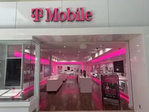 T-Mobile Treasure Coast Square