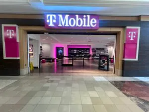 T-Mobile Oakdale Mall
