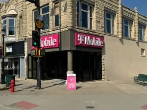 T-Mobile N Washington St & E 7th St