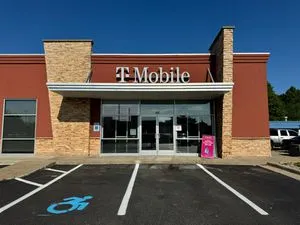 T-Mobile Drake & W Main