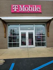 T-Mobile Gull Rd & Lake Crest Drive