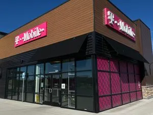 T-Mobile US 93 & Old Reserve