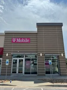 T-Mobile Legends Outlets