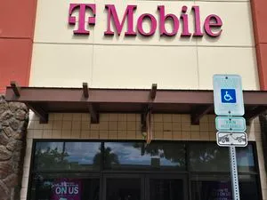T-Mobile Kapolei Commons